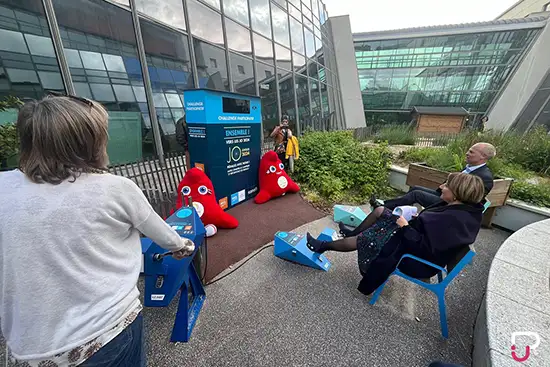 Nouvel aménagement éco-responsable au CHU de Lyon : des bornes de recharge de téléphone ILO pour une pause active